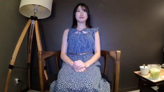 萌寵小表妹露臉跟小哥酒店開房啪啪，乖巧可舔溫柔的舔弄大雞巴，讓小哥多體位爆草蹂躪，對著鏡頭浪叫呻吟